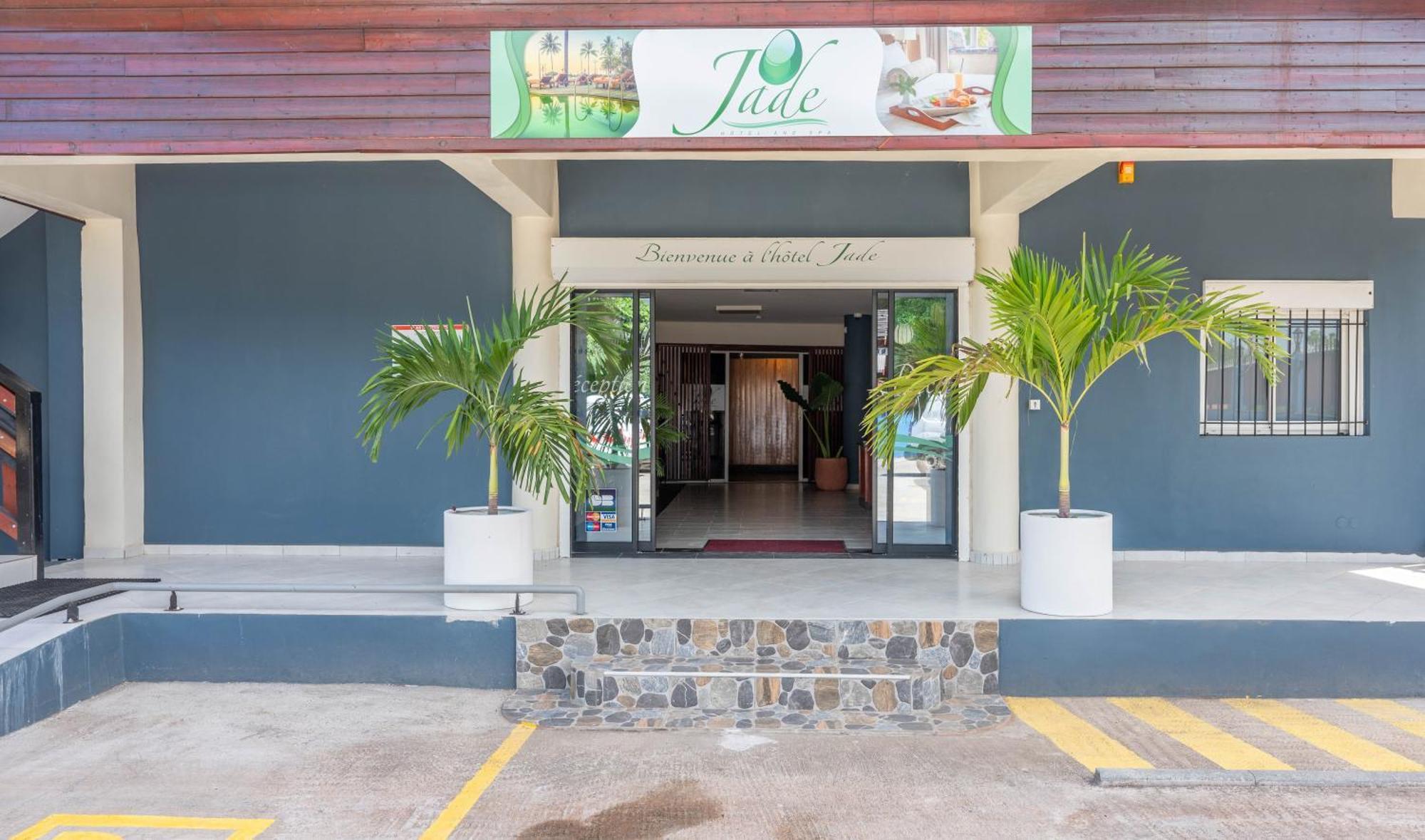Jade Hotel And Spa Bandrele Екстер'єр фото