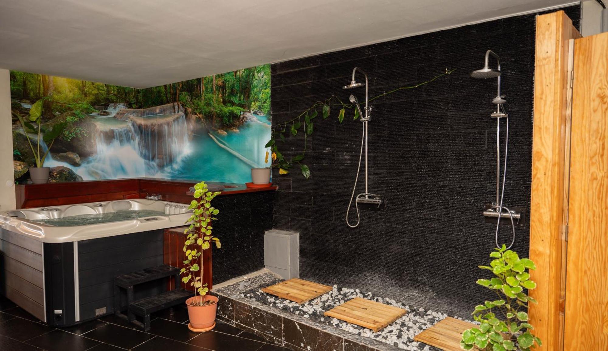 Jade Hotel And Spa Bandrele Екстер'єр фото