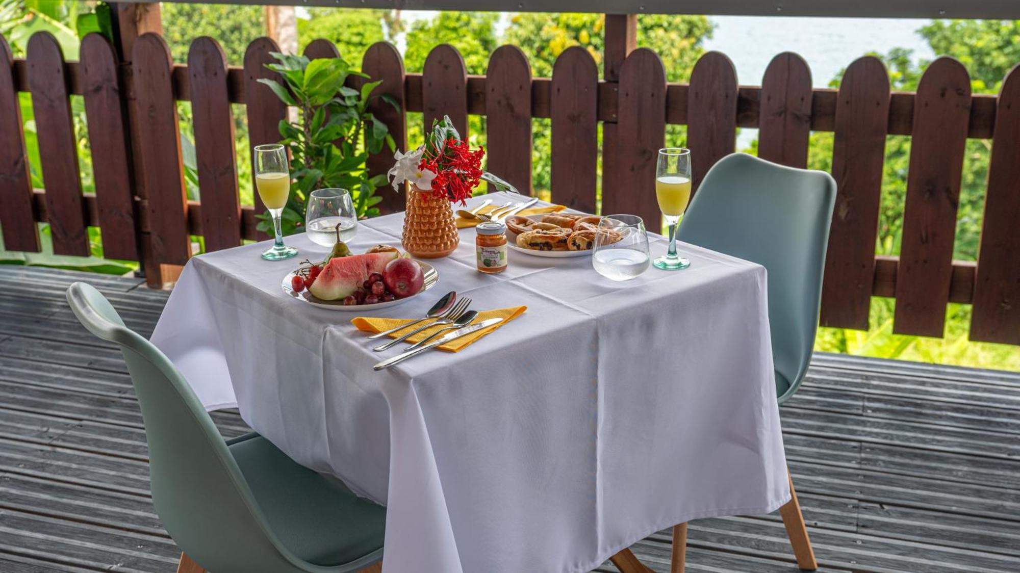 Jade Hotel And Spa Bandrele Екстер'єр фото